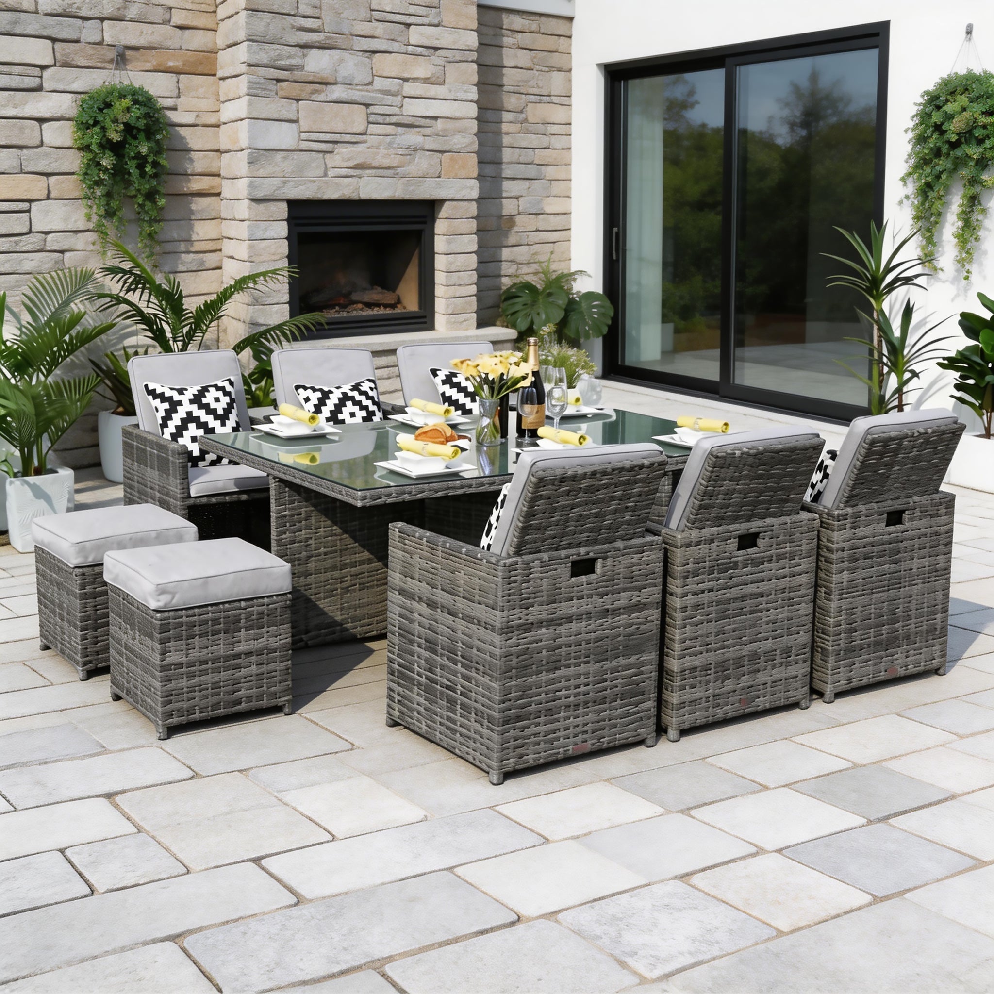 Carmel 6-Seater Cube Outdoor Dining Set