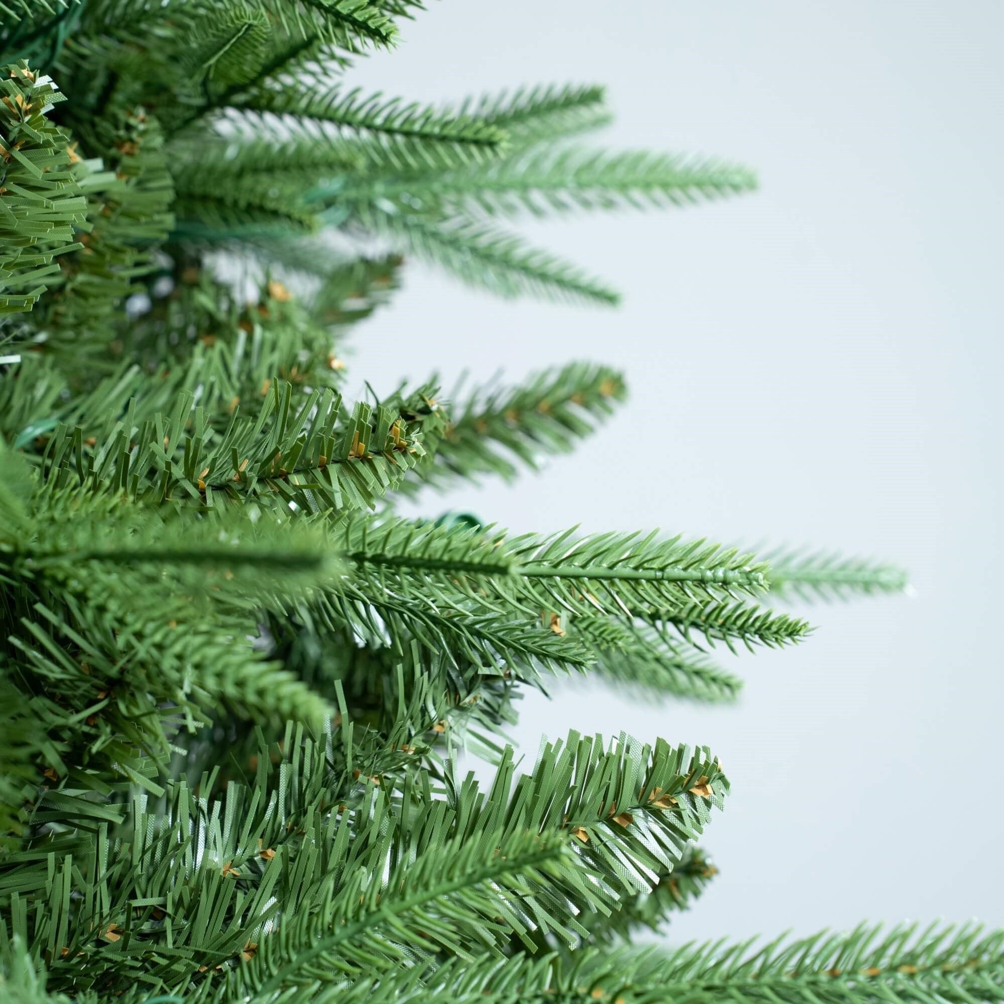 7FT Artificial Christmas Tree – Classic Green Holiday Decoration（PJT - 2504） - Direct Wicker