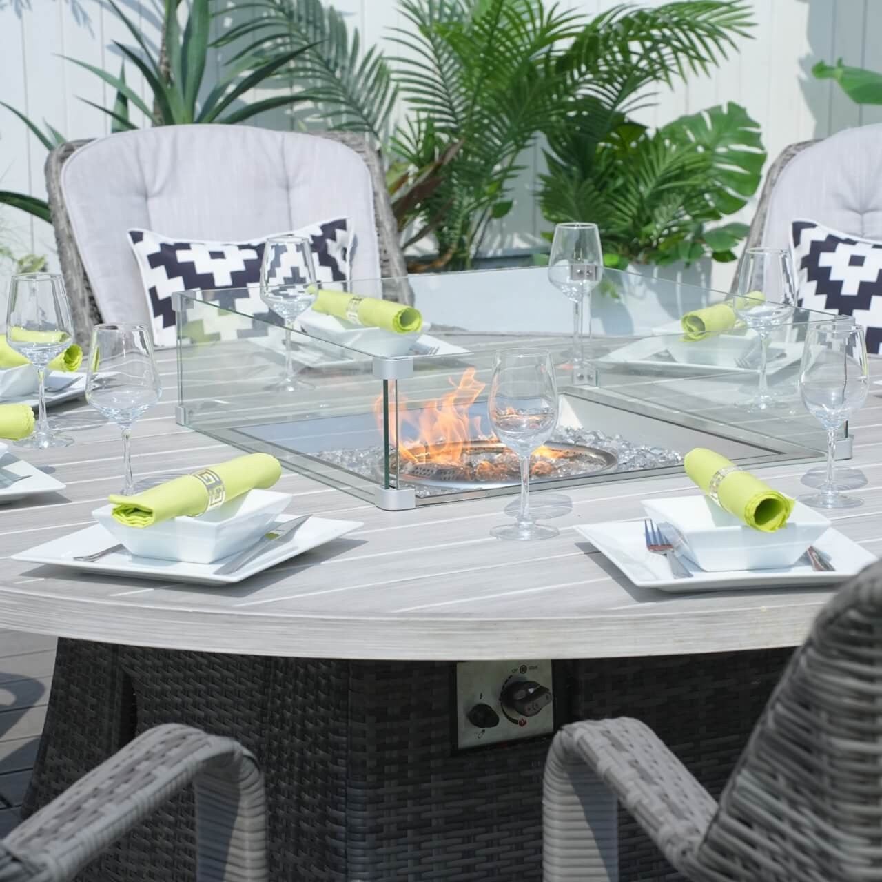 8-Seat Round Fire Pit Set with Aluminium Tabletop & Rattan Chairs