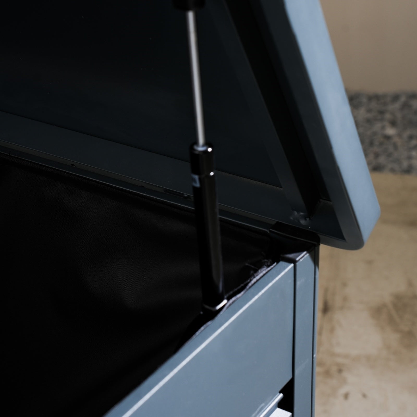 375 Gallon Capacity Numa-Style Large Aluminium Storage Box (PJB-A1890)