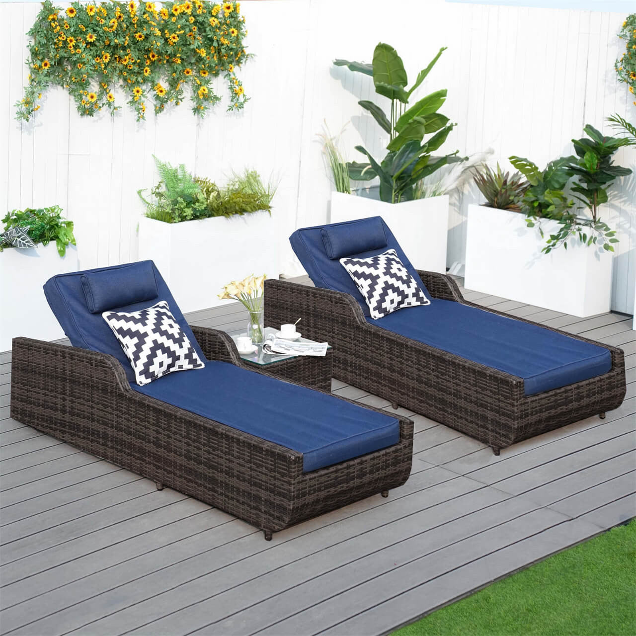 Outdoor Wicker Chaise Lounge PAL-1127 with Blue Covers
