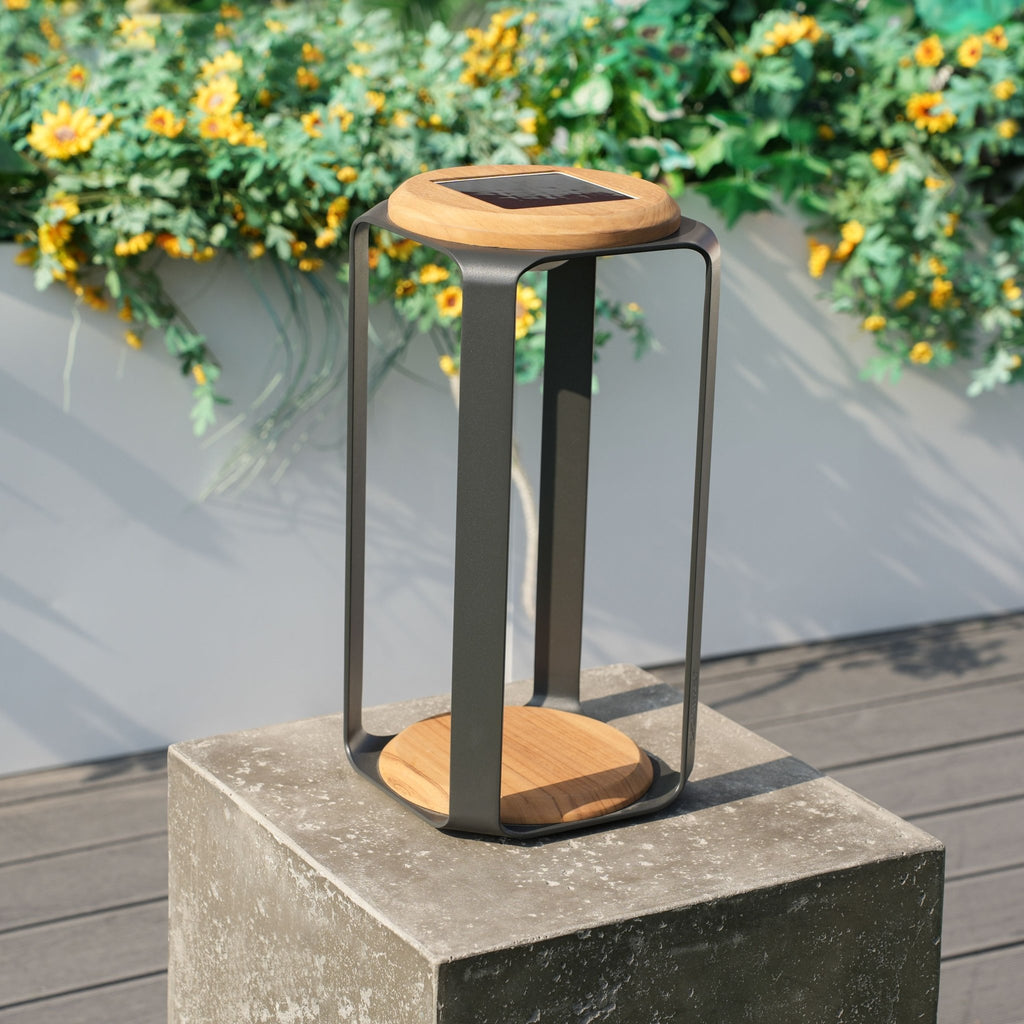 Large Solar LED Outdoor Light - 20x20x4.2cm - Direct Wicker